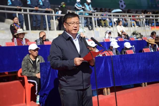 广东队小负同曦，媒体人分析主教练指挥失误
